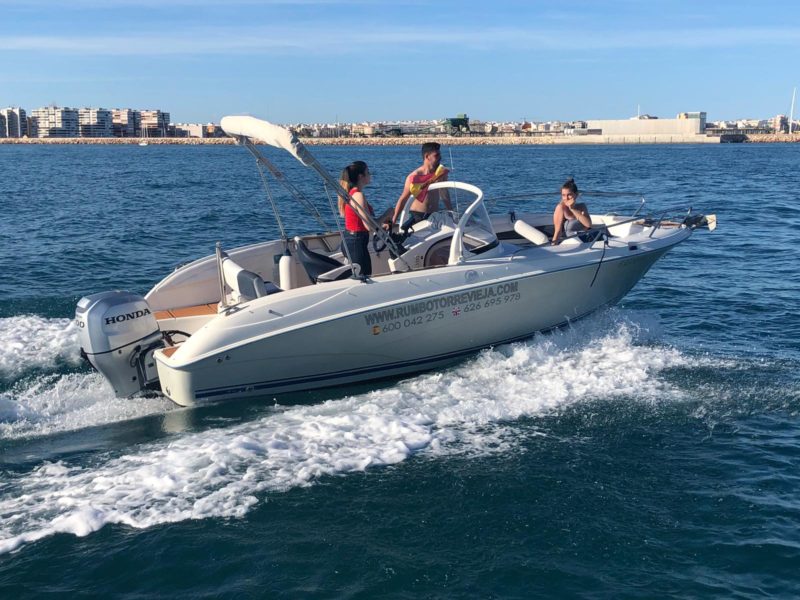 Barco Commander 600 alquiler en Costa Blanca